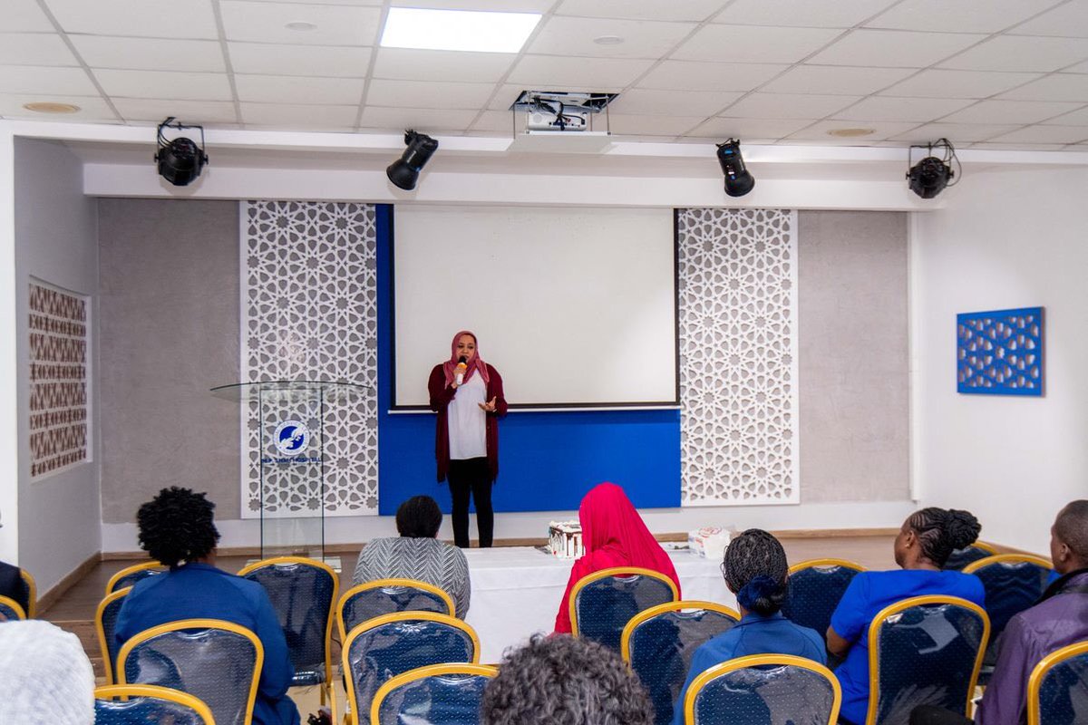 DinToseef's tweet image. Before you leave the office and head home, take a moment to reflect on your wins for the day. Celebrate the progress you made, no matter how small. Remember, each step forward brings you closer to your goals. #ReflectionTime #CelebratingWins