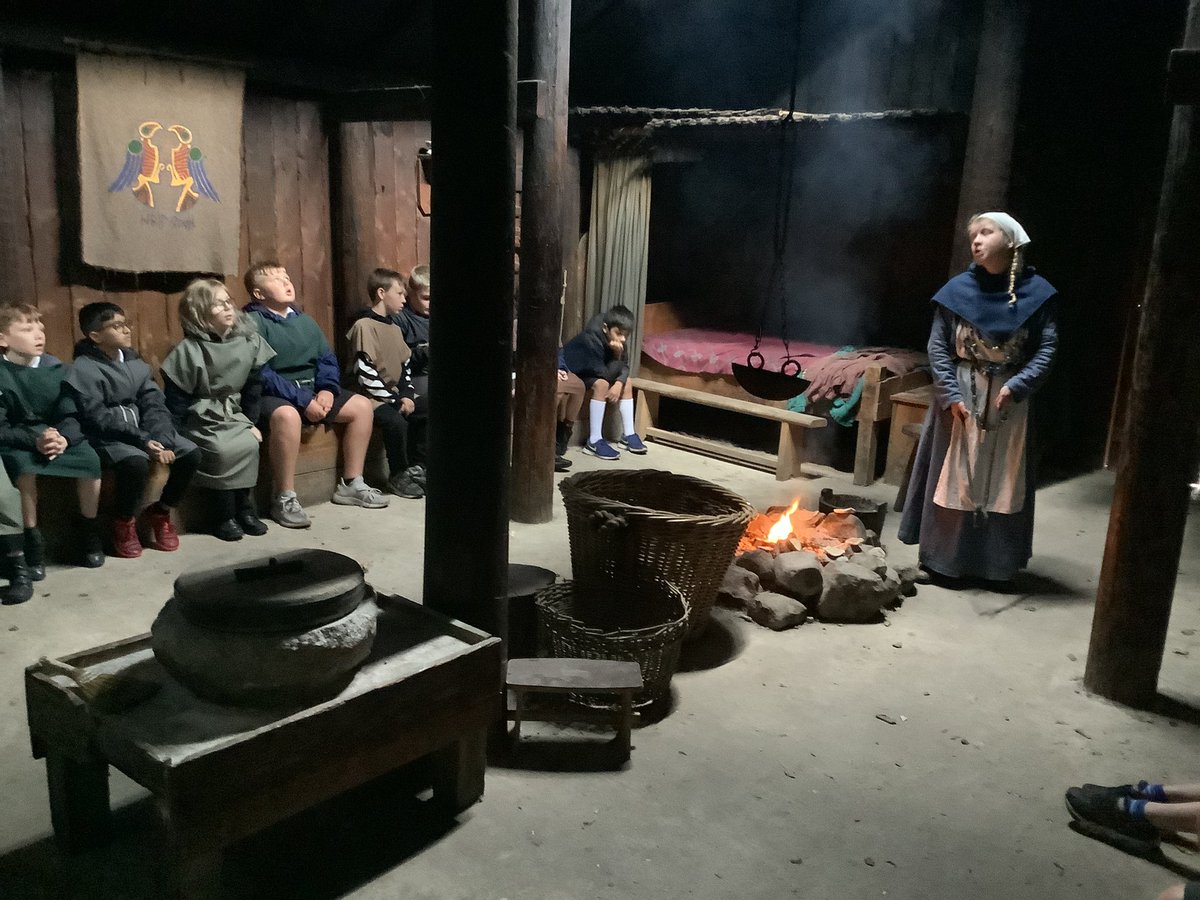 IPMATTowngate's tweet photo. More from @murtonpark. #Year4TPA, #HistoryTPA, #OutdoorlearningTPA. https://t.co/tgosNRCMGX