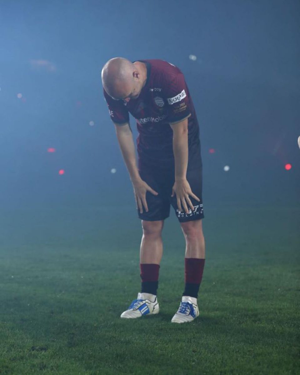 This weekend was our founder @andresiniesta8's final game as a Vissel Kobe player. A true captain on and off the pitch, he said goodbye to the @visselkobe team wearing our Capitten One. We are so proud of you, captain! We support you and wish you the best for the future.