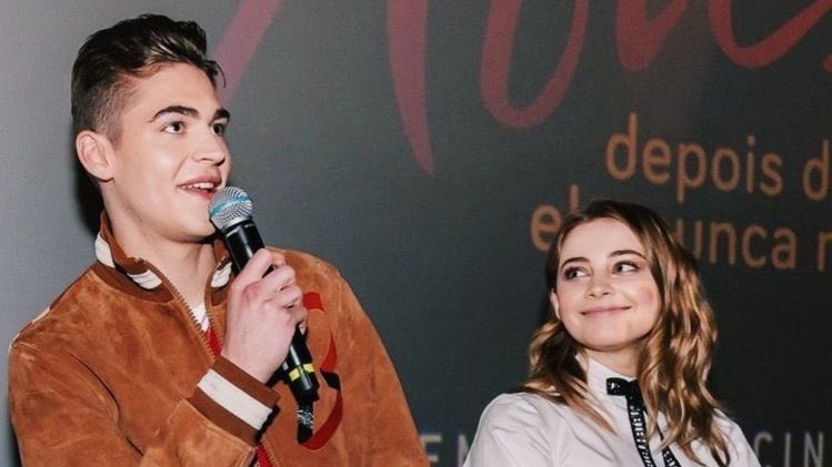 Ashika2404's tweet photo. When he’s not looking❤️🫶🏻
Herophine Supremacy
#HeroFiennesTiffin #josephinelangford #herophine https://t.co/LOdO21p91f