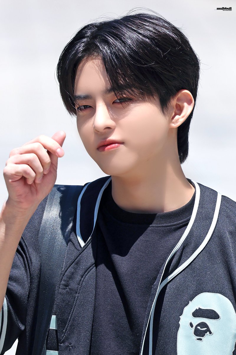 220601 컬투쇼 출근 HQ

#정수빈 #JUNGSUBIN #수빈 #SUBIN