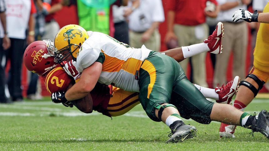 jsteck65's tweet photo. Bison Nation, 61 days until NDSU stampedes into the 2023 season! Talk about "Blue-Collar", this former player was at the top when it came to work ethic. His hard work would eventually pay off by winning 🖐rings. My friend, @BarleyBrian61! #BisonFBCountdown #LetsGoBison #HornsUp🤘 https://t.co/wvHKJiDHy7