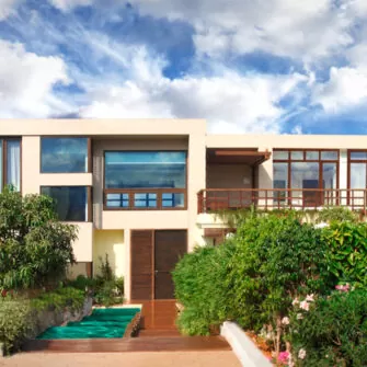 Accoya's tweet photo. Take a look at this high-class farmhouse in Panvel, India✨

A whole 13 years later and the Accoya windows, doors, and cladding are still going strong! 💪 

Supplier: RitikaaWood

https://t.co/1nXigDELCC

#Accoya #AccoyaDoors #AccoyaWindows #AccoyaCladding #LastsALifetime https://t.co/XbXvFrVSKk