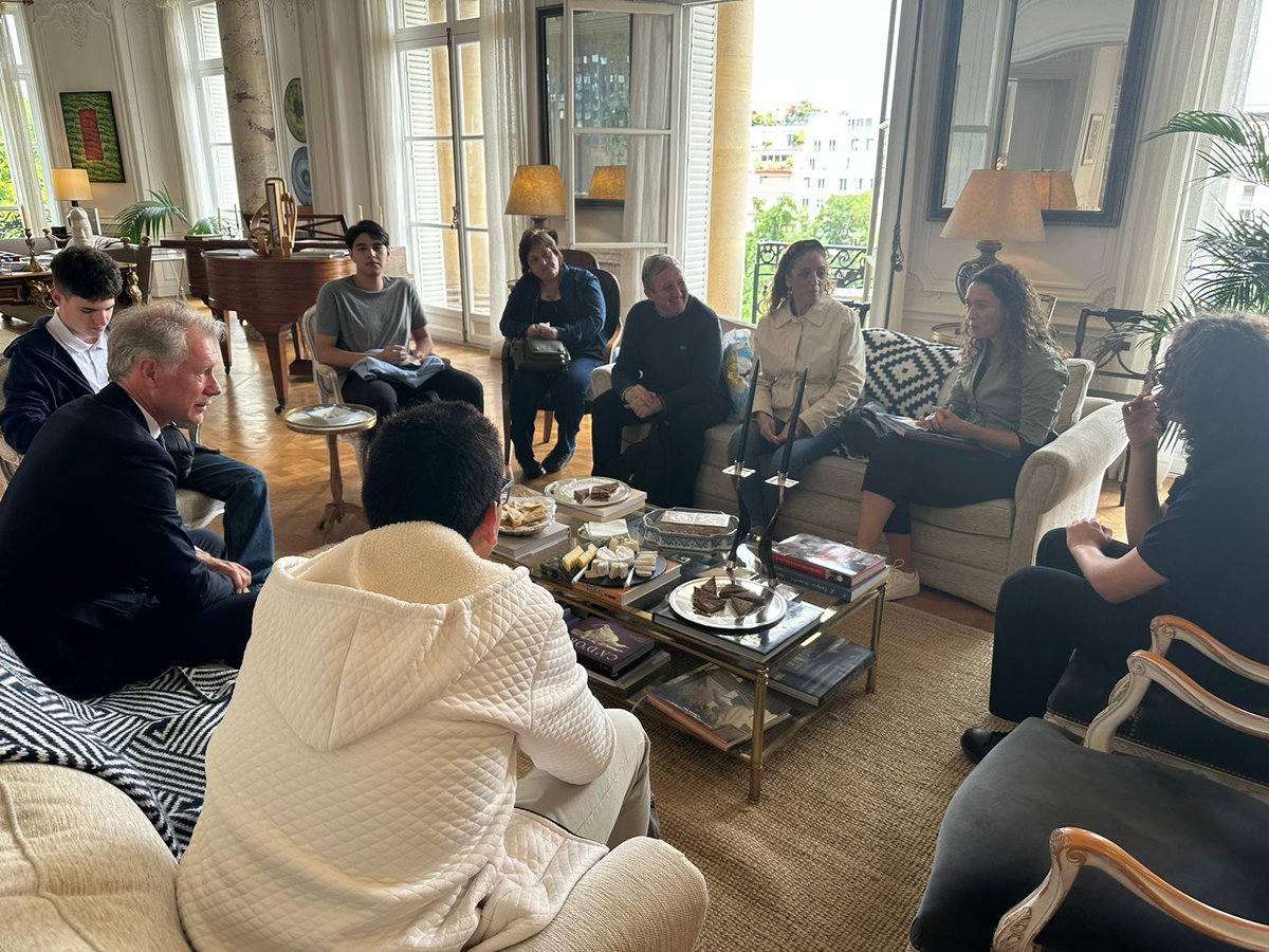 Un honor y una gran alegría recibir a nuestros estudiantes salteños, campeones nacionales que representarán a Argentina 🇦🇷 en el mundial de robótica <a href="/RoboCup2023/">RoboCup2023 Bordeaux</a>  #Burdeos ➡️ urlz.fr/myPX
#RobóticaSimulada #Rescate  #tecnología  #Argentina #Salta #robocup