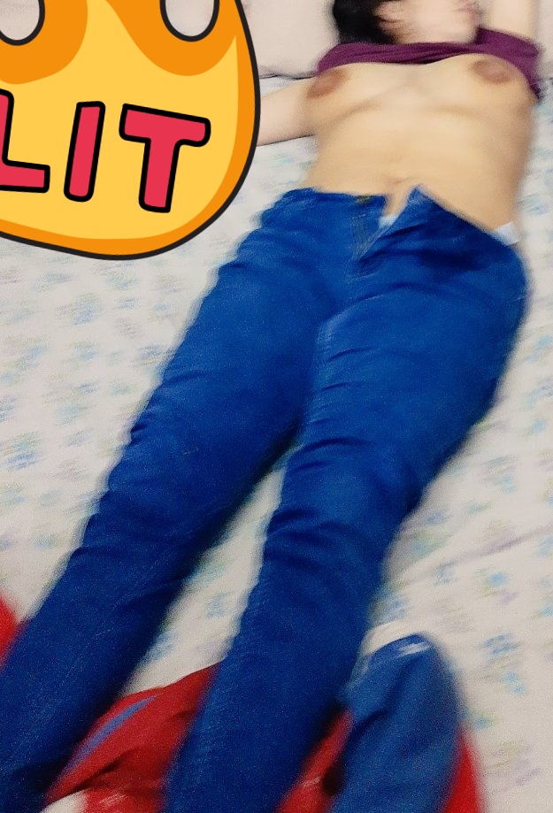 Rubyjose2503's tweet photo. Llegue de trabajar y la encontré bien borracha y así ustedes que creen que aya pasado? https://t.co/zo9dSOzK7K