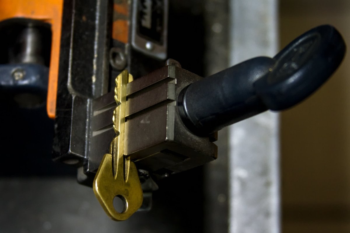 Key_Kong_SA's tweet image. Timely replacement of Locks &amp;amp; Hardware can put your mind at ease 😌 and help protect the valuable resources your business has invested.

#locksmith #locksandhardware #securitysystem #safetyfirst