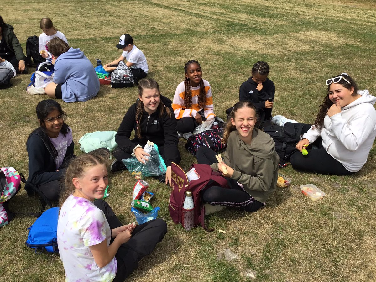 PGL 2023 has started! Picnic lunch to start our visit off 🧺 @HighwoodPrim6R @headhighwood @deputyhighwood