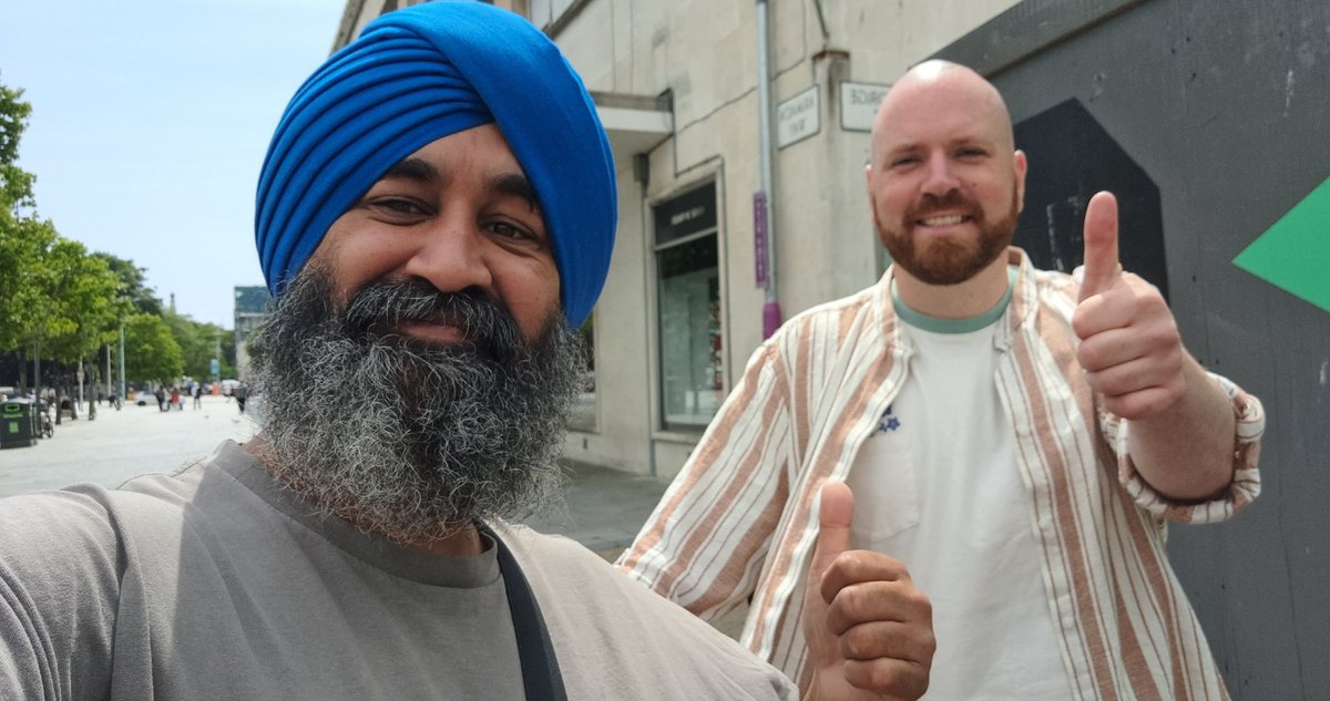 If you're in town this week from 10am tomorrow , Wednesday, and Thursday till 1pm you should check him out. <a href="/theoperaguy/">The Opera Guy ®</a> #RT