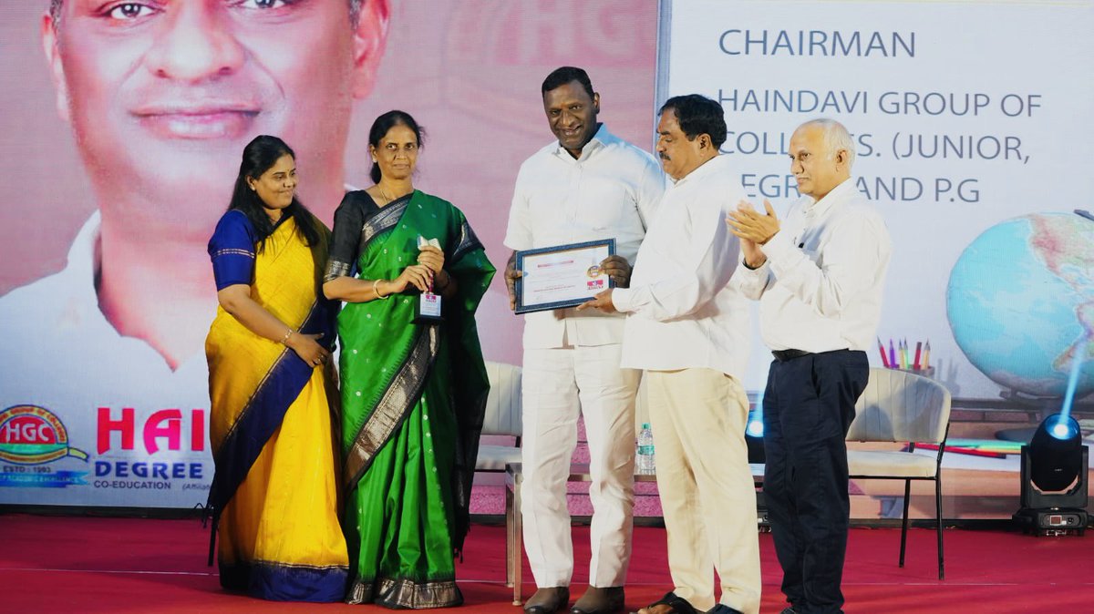 Gaddamsyadavoff's tweet image. Haindavi Group of Colleges, chirman Gaddam srinivas yadav was honored with the prestigious "Educational Excellence Award 2023". presented by @SabithaindraTRS , @EDRBRS , during a special event organized by HMTV Media Management. @KTRBRS
@TelanganaCMO #award #hmtv #awardwinning