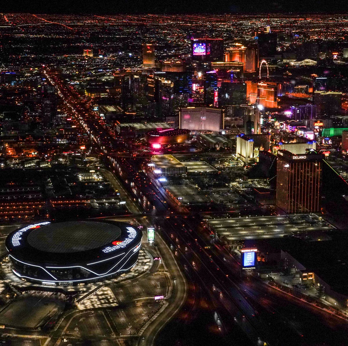 FOS's tweet photo. The NBA is planning to host its first-ever “NBA Con” in Las Vegas next weekend.

The event will coincide with Summer League and include themed “neighborhoods” — including fashion, collectibles, art, tech, and music.

Tickets range from $30-$250. https://t.co/irJixCSfV4
