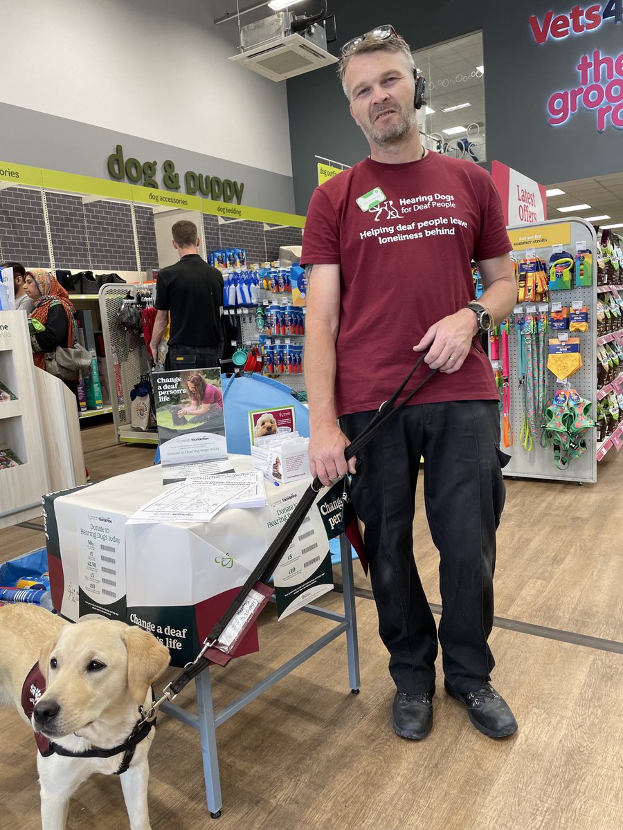 ⁦@PetsAtHomeFdtn⁩ Slough team have enthusiastically kicked off this years fundraising for ⁦<a href="/HearingDogs/">Hearing Dogs for Deaf People</a>⁩ Looking forward to an exciting and rewarding July! ⁦<a href="/VolTeamHDogs/">Volunteering H-Dogs</a>⁩ ⁦<a href="/KGHearingDogs/">Kevin Game</a>⁩