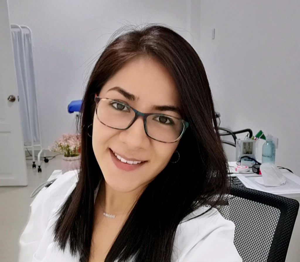 cardium_net's tweet image. Movimiento en NUESTRO STAFF:
Tenemos el placer de informar que la Dra. Jessica Flores ha sido promovida desde #CÂRDIUM - Unidad Playas para un nuevo puesto en Guayaquil. 
Conozca todos los detalles AQUÍ:
cardium.net/doctora-jessic…