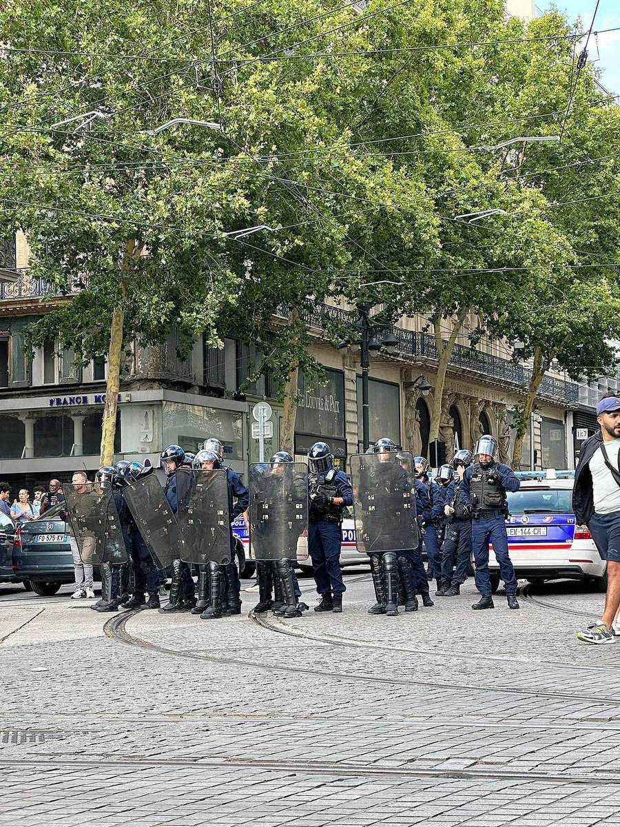 rubycalime84's tweet image. No longer interested in traveling anymore, now in the United States the situation of riots and demonstrations is increasing day by day, it is scary if going out at night like in the day can be trespassed or stolen. shoot dead