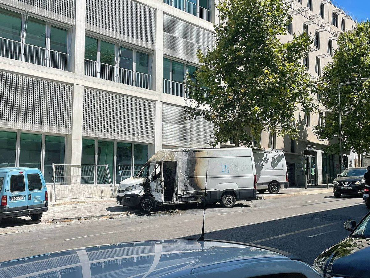 rubycalime84's tweet image. No longer interested in traveling anymore, now in the United States the situation of riots and demonstrations is increasing day by day, it is scary if going out at night like in the day can be trespassed or stolen. shoot dead