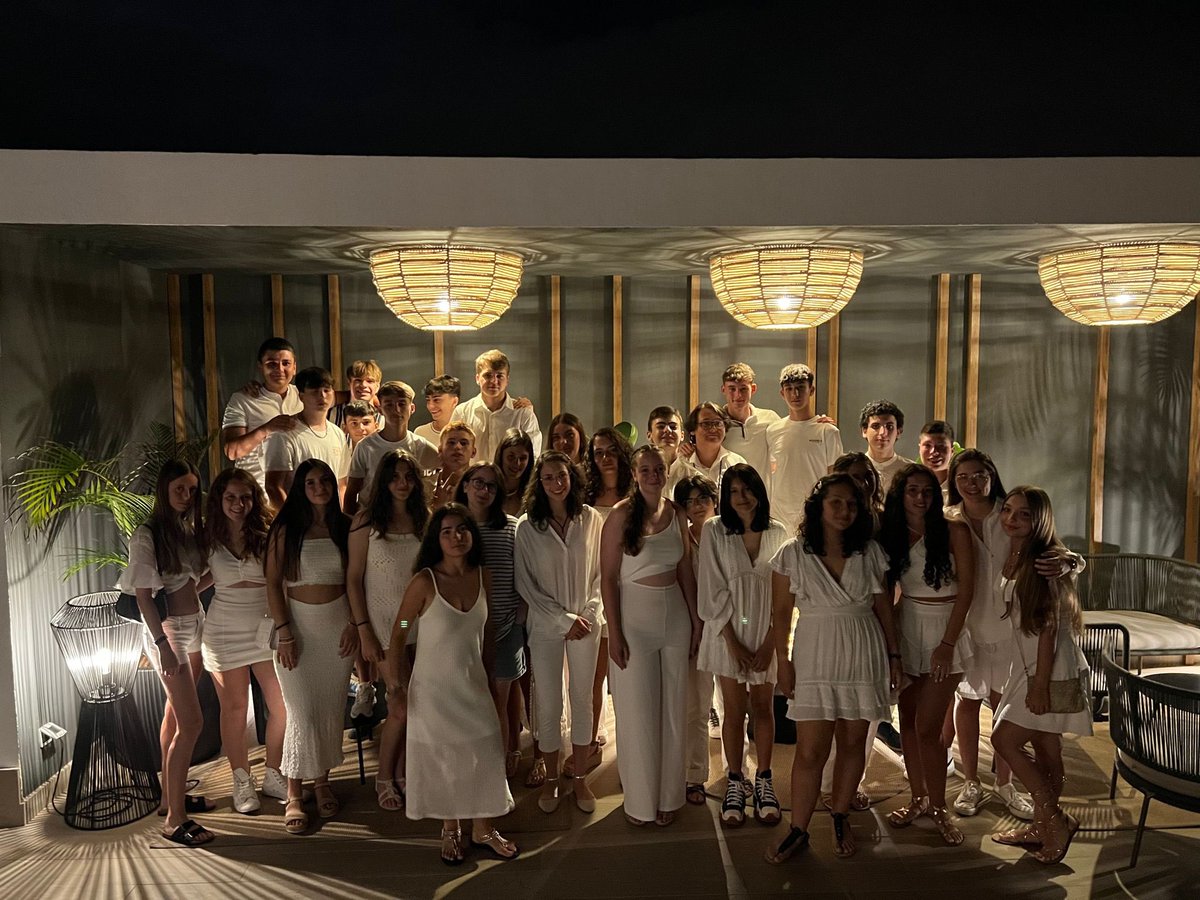 Nuestros alumnos de 4º de ESO continúan con su viaje de fin de estudios por las Islas Canarias, ¡que buen broche de oro para vuestro paso por el colegio! #somosfamilia #somosfesd