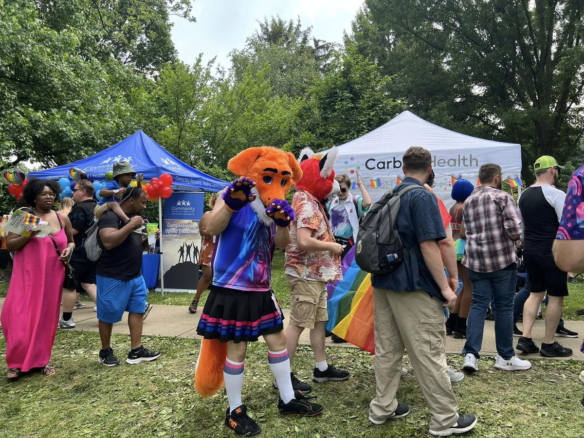RealOhioFurs's tweet photo. A few photos I’ve been sitting on from Columbus Pride. There was another set of fursuiters but the photo didn’t turn out well. https://t.co/7LSUNCAbBi