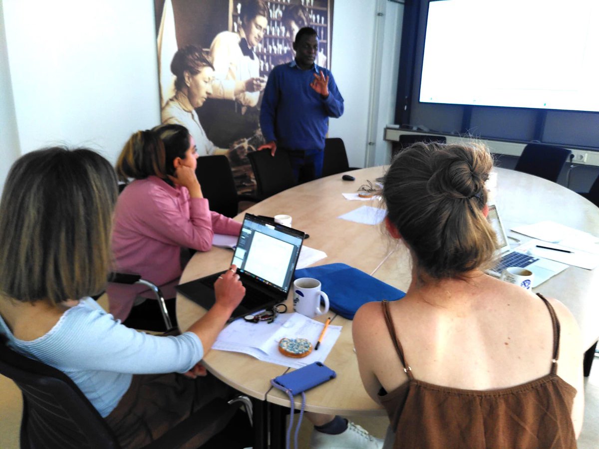 🍄FNP group is learning about structure elucidation using NMR data. Thanks Josphat for teaching us! <a href="/_Westerdijk_/">Westerdijk Institute</a> <a href="/mycobiomics/">Mycobiomics</a>