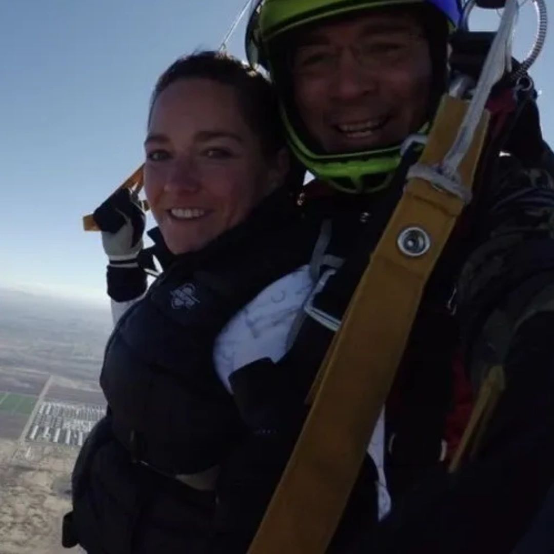 skydive_phoenix's tweet photo. The Phoenix Skyline, Camelback Mountain, and the Four Peaks: Get a bird's eye view of it all when you take to the skies with us! Book your experience and make the leap of faith with our expertly trained skydivers: https://t.co/SGjevS5dm4. https://t.co/HkyQtoWoHX