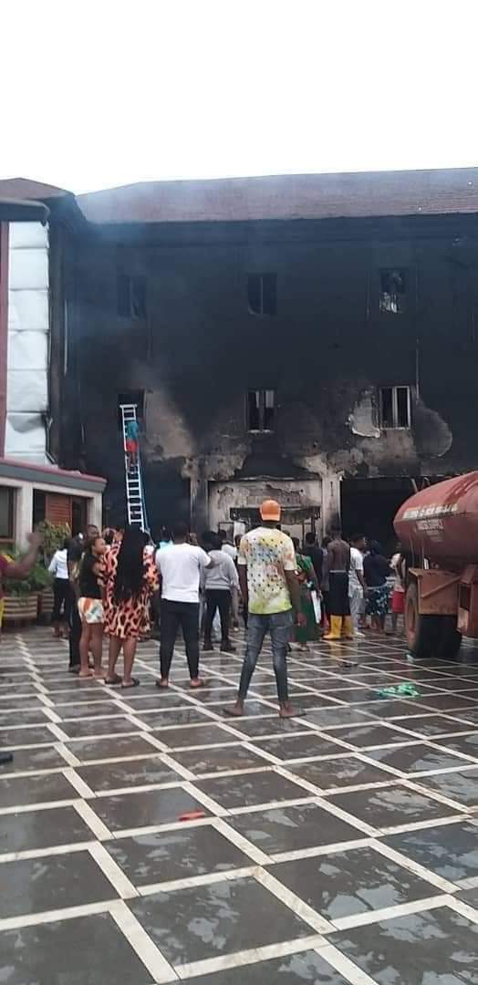 Punch Newspapers on Twitter: "PHOTOS: Fire Guts Hotel In Onitsha Fire has gutted Sopurum Hotel