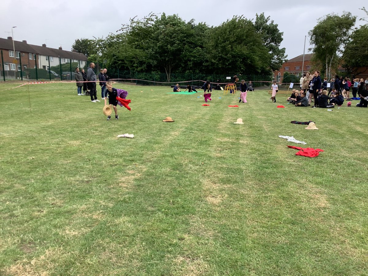 Inglehurst Junior School tweet media