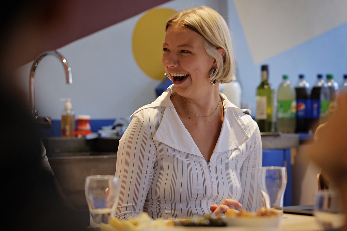 Exclusief op het Stadsfestival: De Bremer Stadsmuzikanten 🥁

Met o.a. Rico als hond en de zussen Anne en Lieke van der Vegt als ezels. Hét 𝟲+ 𝗳𝗮𝗺𝗶𝗹𝗶𝗲𝘀𝗽𝗲𝗸𝘁𝗮𝗸𝗲𝗹 midden op het Grote Kerkplein in de binnenstad van Zwolle. Dat wil je toch niet missen? 

📸 Jan Amse