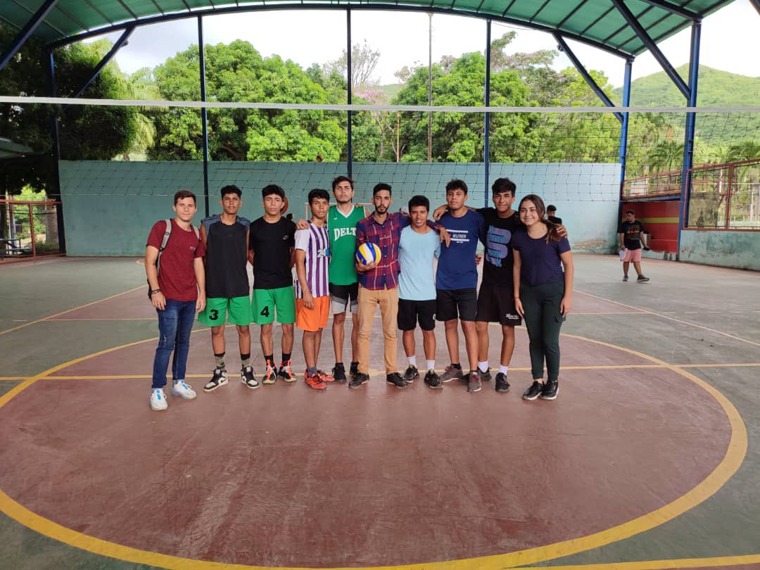 VivaLaUDONE's tweet photo. ¡Damos inicio al torneo de Voleibol UDONE!

Sumando una nueva disciplina al reimpulso deportivo de nuestra universidad, además de lograr la participación de más jóvenes en las actividades extraacademicas de nuestra casa de estudio. https://t.co/Kk7fBq9m0Z