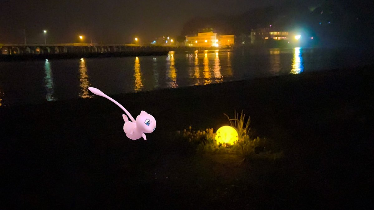 Wiring0's tweet photo. 『空の落とし物』

#ARofTheDay #GOsnapshot
#PokémonGO #ポケモンGO
#好きなようにGOしよう
#LegendaryPokemonNight https://t.co/2Zeq0QsiO7