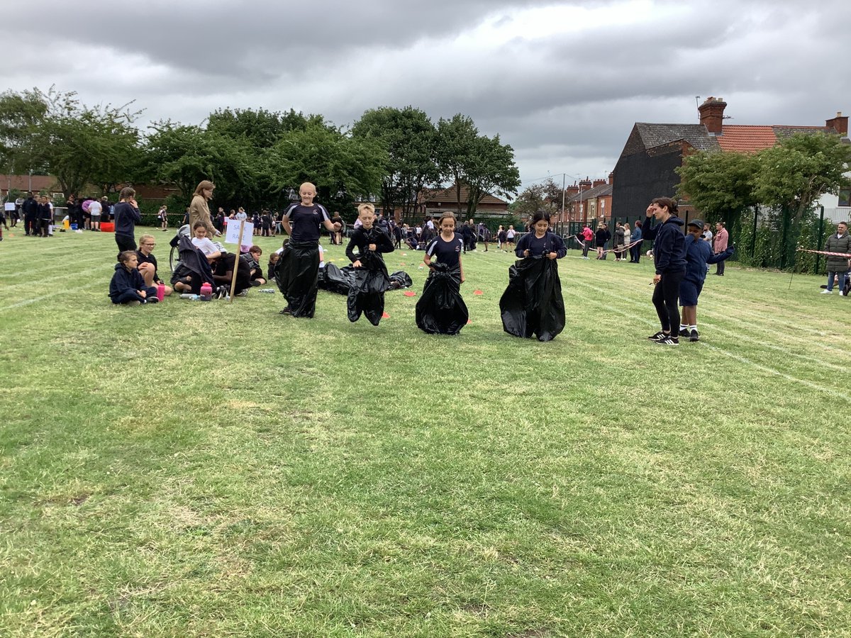 Inglehurst Junior School tweet media