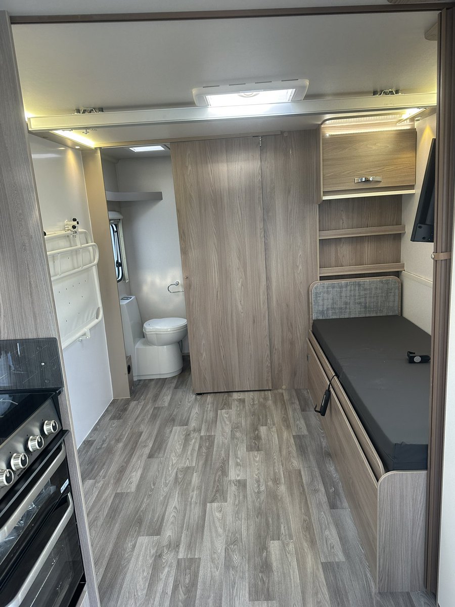 Coachbuilt tweet media