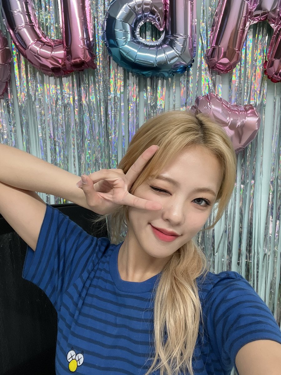 Lapillus_twt's tweet photo. Thank you for all the birthday wishes! 사랑해요 라피스! 멤버들도 고마워~💖

#Lapillus #라필루스 #Yue #유에 https://t.co/SyJkm6S9F4