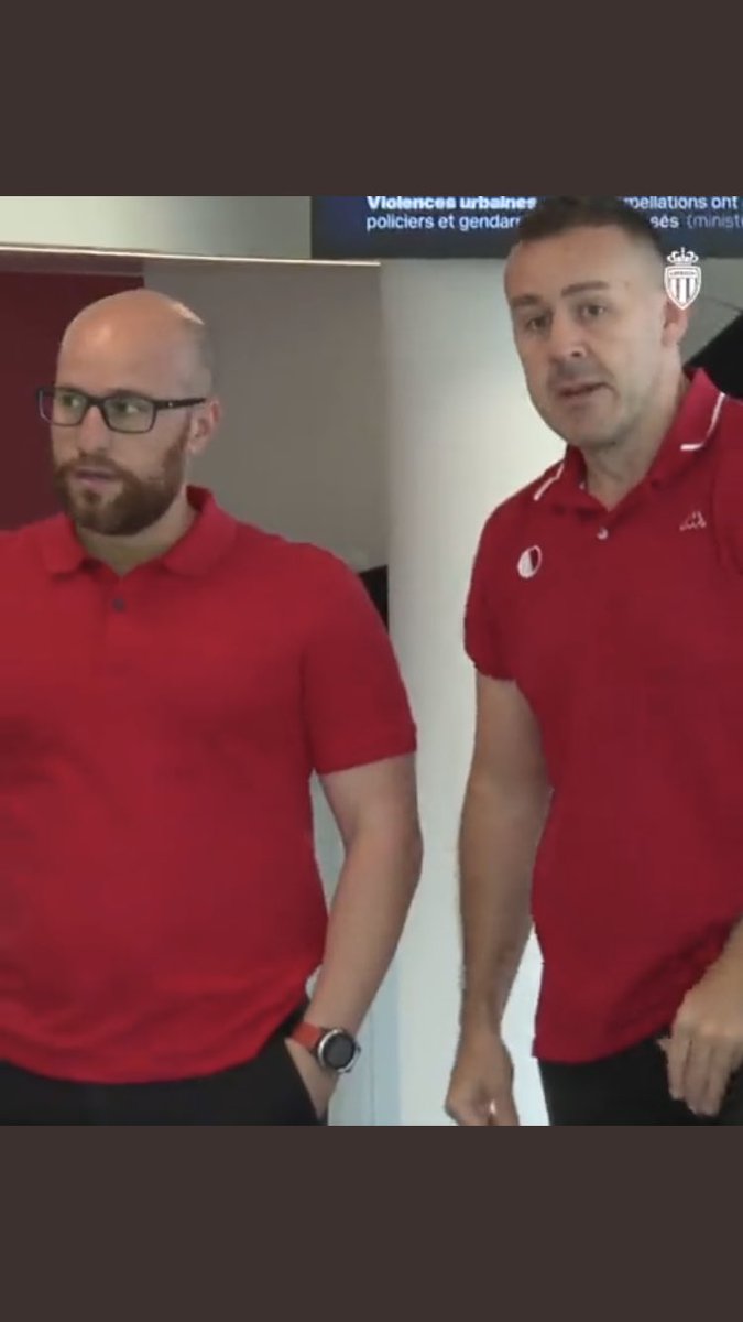 Thiago Scuro, le nouveau directeur du football, est bien présent pour la reprise de l’AS Monaco (au coté de James Bunce)