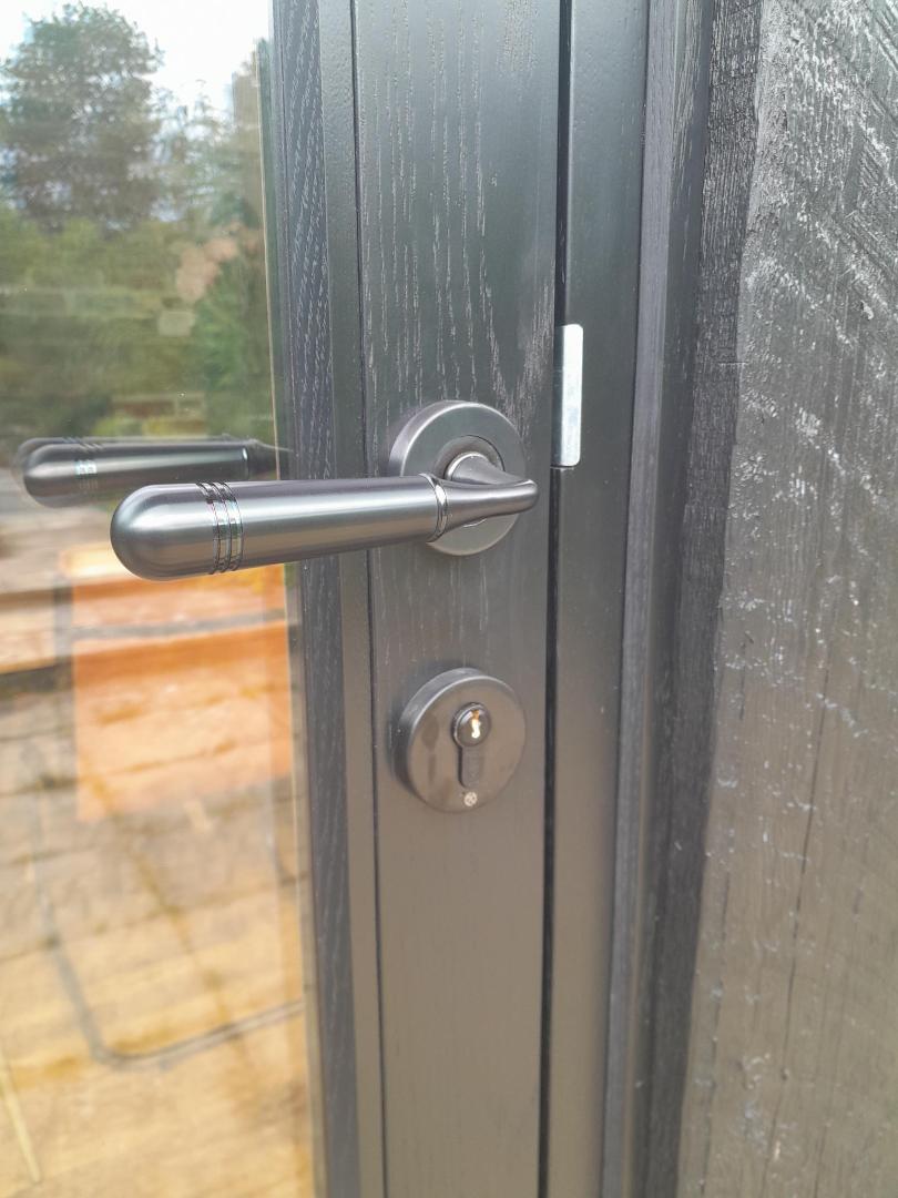 HarlestonJoinery Ltd (@harlestonjoiner) on Twitter photo Another Oak project recently finished.
Doors, Glazed Frames & Windows all finished black externally to march the existing barn paint.
@Osmo oil on the inside to feature the beauty of the Oak.
All ironmongery supplied by <a href="/Coastal_Group/">Coastal Group</a> including their exquisite Opera Handles.
π Another Oak project recently finished.
Doors, Glazed Frames & Windows all finished black externally to march the existing barn paint.
@Osmo oil on the inside to feature the beauty of the Oak.
All ironmongery supplied by <a href="/Coastal_Group/">Coastal Group</a> including their exquisite Opera Handles.
π