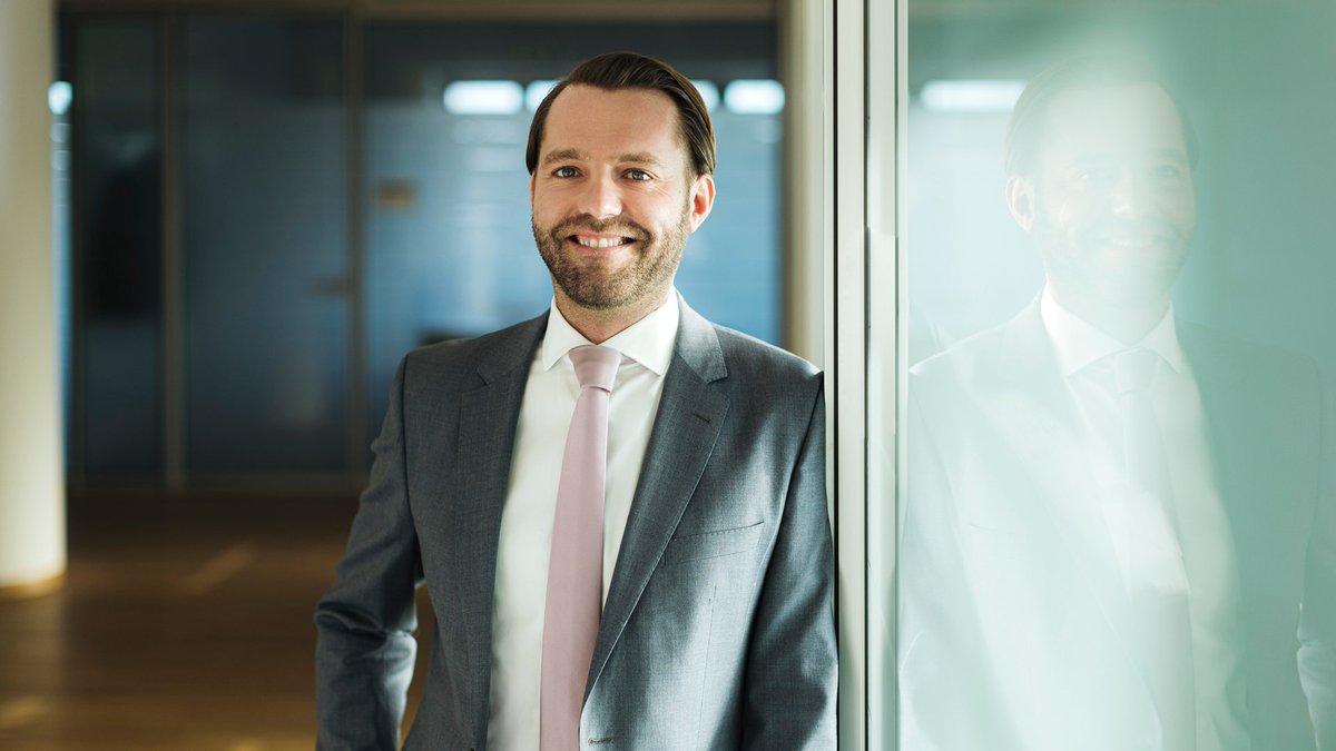 COOPANSalliance's tweet photo. Philipp Piber, Managing Director of @austro_control, has taken over as Chairperson of the COOPANS Alliance Board for the next 2 years. Mario Kunovec Varga, appointed as new DG of @CroatiaControl in April of this year, was elected COOPANS Vice-Chair.

https://t.co/YjLfO9Q5mb https://t.co/DyPZ9guLoJ