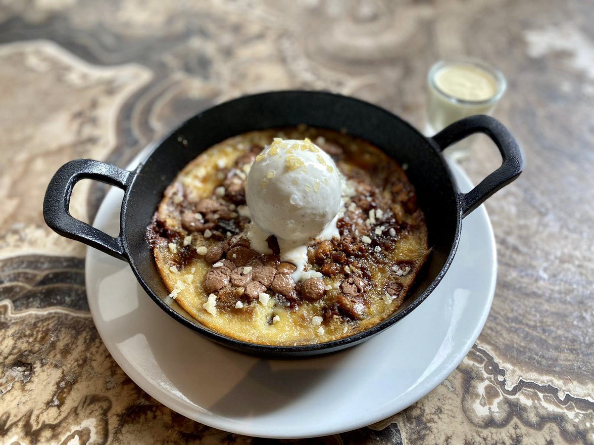 Preparing for #4thJuly tomorrow! Our Independence Week specials will be available from Tuesday 4th July - Sunday 9th July 🇺🇸 🎉 Here’s our half baked chocolate pecan cookie with vanilla ice cream and pecan crumble 🍪 🤤