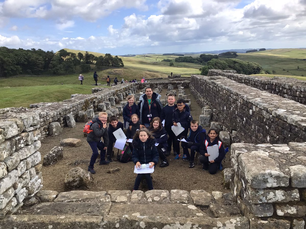 glynwoodschool's tweet photo. #Y4JB more photos from our fab trip! #glynwoody4 #glynwoodhistory #housesteads https://t.co/scp7qNLH9y