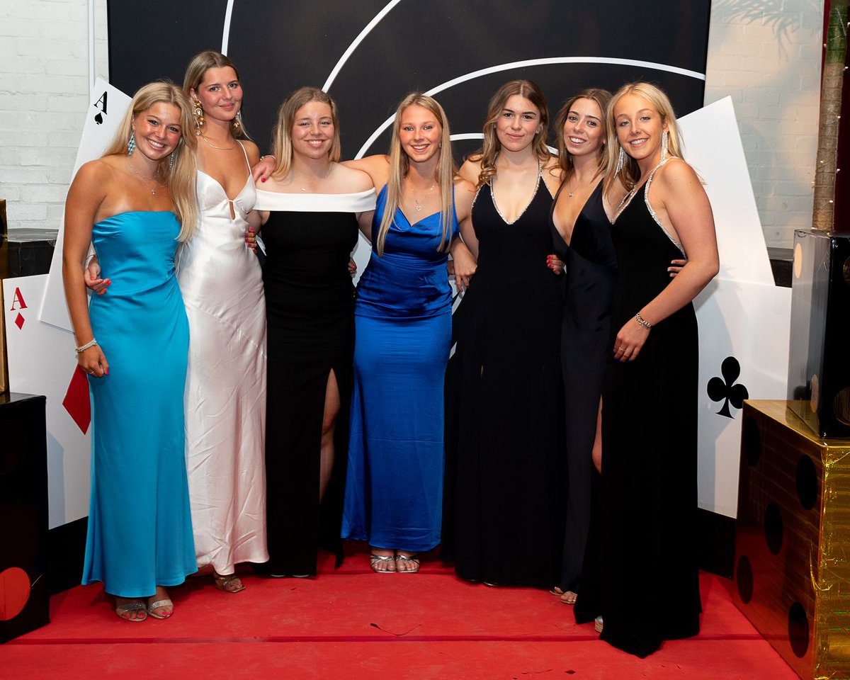 PangbourneColl's tweet photo. On Saturday we said goodbye to our wonderful Class of 2023 ❤️
After another memorable Founders' Day, they celebrated the end of their Pangbourne career with a fabulous 007-themed Leavers' Ball 💃🕺
We wish our outgoing #PangCollUpper6th leavers well on their future endeavours! https://t.co/YblYFJ4yDM