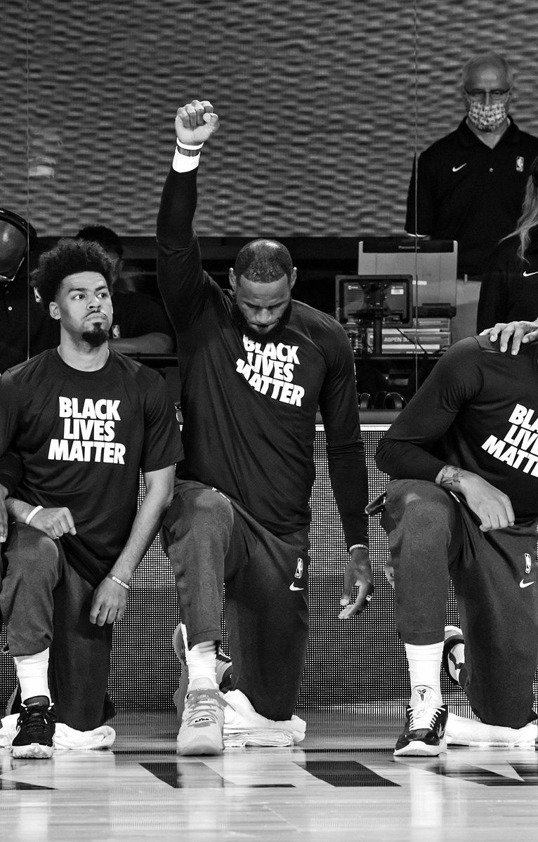 NBAdabad's tweet photo. 3 de julho – Dia Nacional de Combate à Discriminação Racial

Não adianta fechar os olhos e achar que vivemos num país em harmonia racial. Isso aí é mentira pra tranquilizar quem carrega privilégio.

O racismo está vivo e matando todos os dias.

Tolerância zero contra racistas 🔥 https://t.co/LdD15jWZMR
