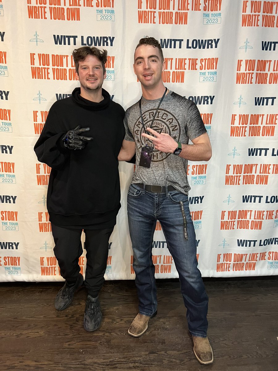 Widdow75's tweet photo. Throwback to my first @WittLowry concert in KC https://t.co/ZzrbDe6uXa