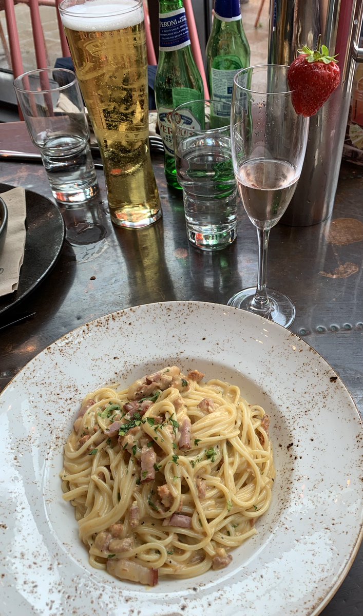 x_JustMe_xxx's tweet photo. The ‘big’ birthday celebrations have started early!
What a perfect way to start them!
🥰❤️👩🏻❤️👨🏼🍝🥂🍻
#39+1
#BirthdayIncoming
#Zizzis https://t.co/ZjI3cAUoQd