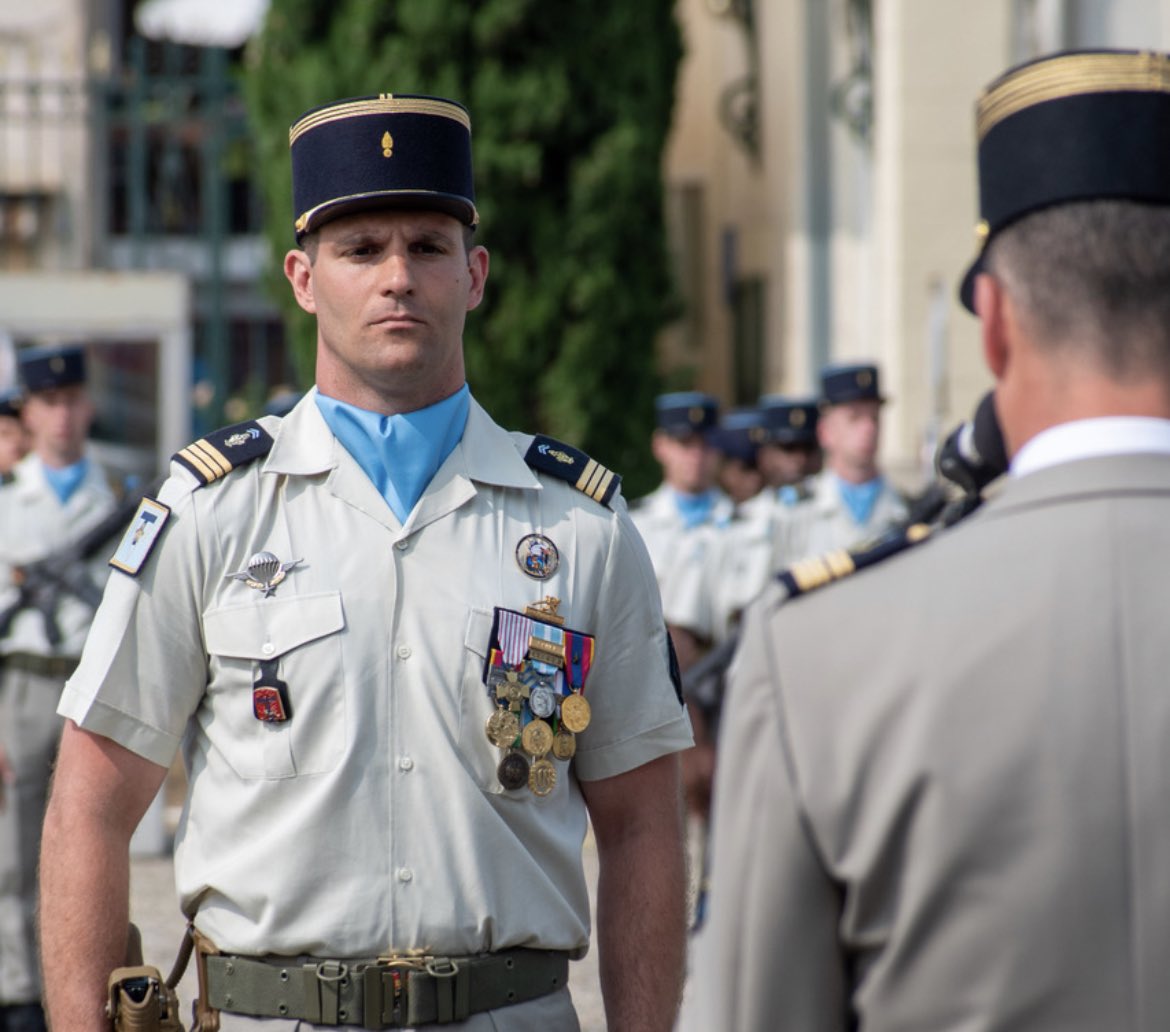 48eRT_CDC's tweet image. La semaine dernière au 48, c’était au tour des aigles 🦅 de la 5e compagnie de changer de commandement. 
Le capitaine Jean a cédé sa place de commandant d’unité au capitaine David! #passcom #tradition #commandement @armeedeterre @COMSIC_FR @ArmeesNoA
