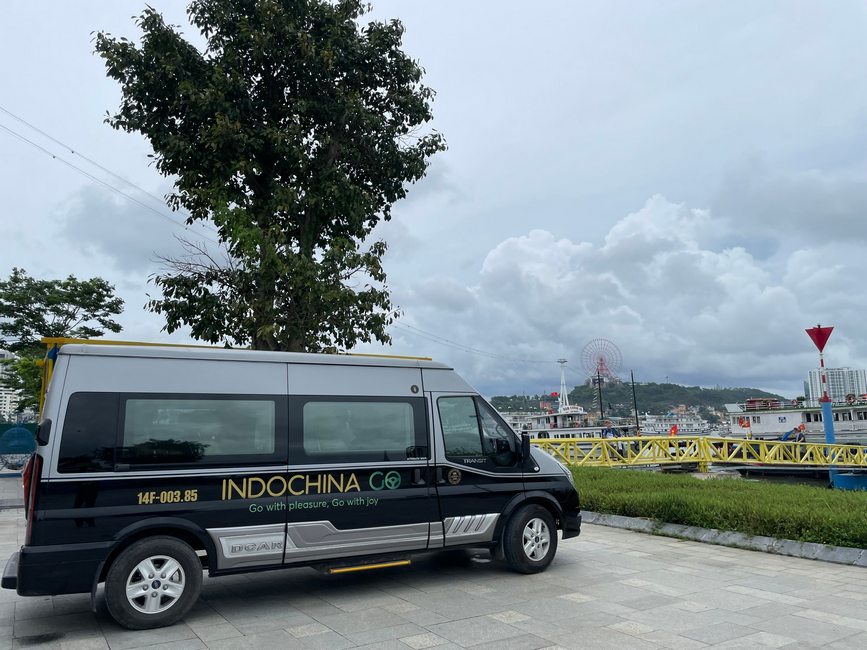 indojunk's tweet photo. There are about approximately 160 kilometers between Hanoi and Halong. It is not so far distance, which makes UNESCO World Heritage Site becomes easily accessible. There are many optionsto get to Ha Long Bay #halongbaytransportation #indochinajunk

https://t.co/XOvPfnuslh https://t.co/V3qfaY31er