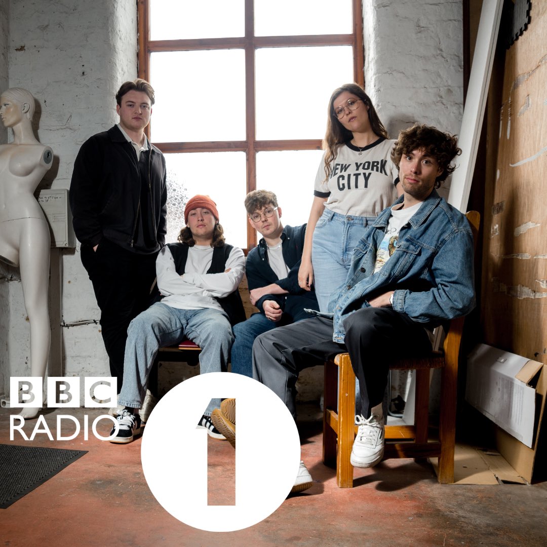 brand new friend tweet media