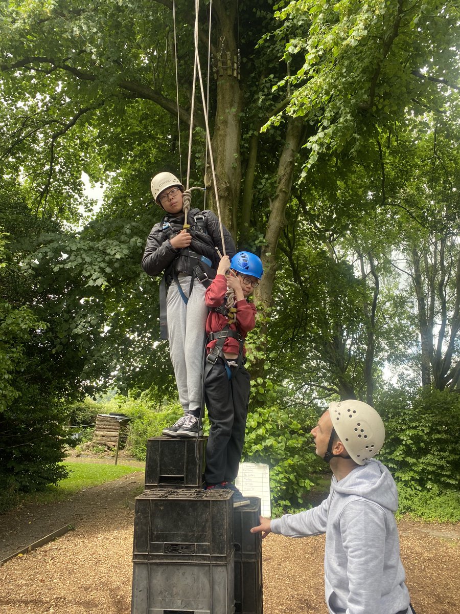 Y6oakclass's tweet photo. Yu Xaing and Lucas - the dream team. https://t.co/lylS1Y3xEU