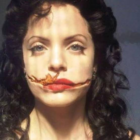 CrimesReais's tweet photo. Dália Negra - O misterioso crime de Hollywood. A mulher partida ao meio que inspirou American Horror Story: https://t.co/0jDhHft57u