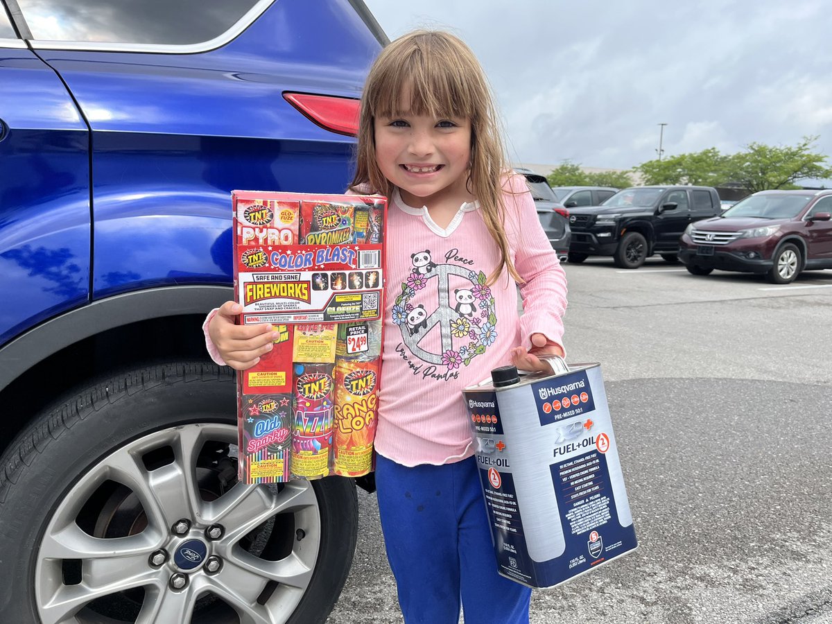 So I needed to get some gas for the lead blower and Lowes had some cheap fireworks for sale. Got both and realized this might look bad.
#responsibleparenting