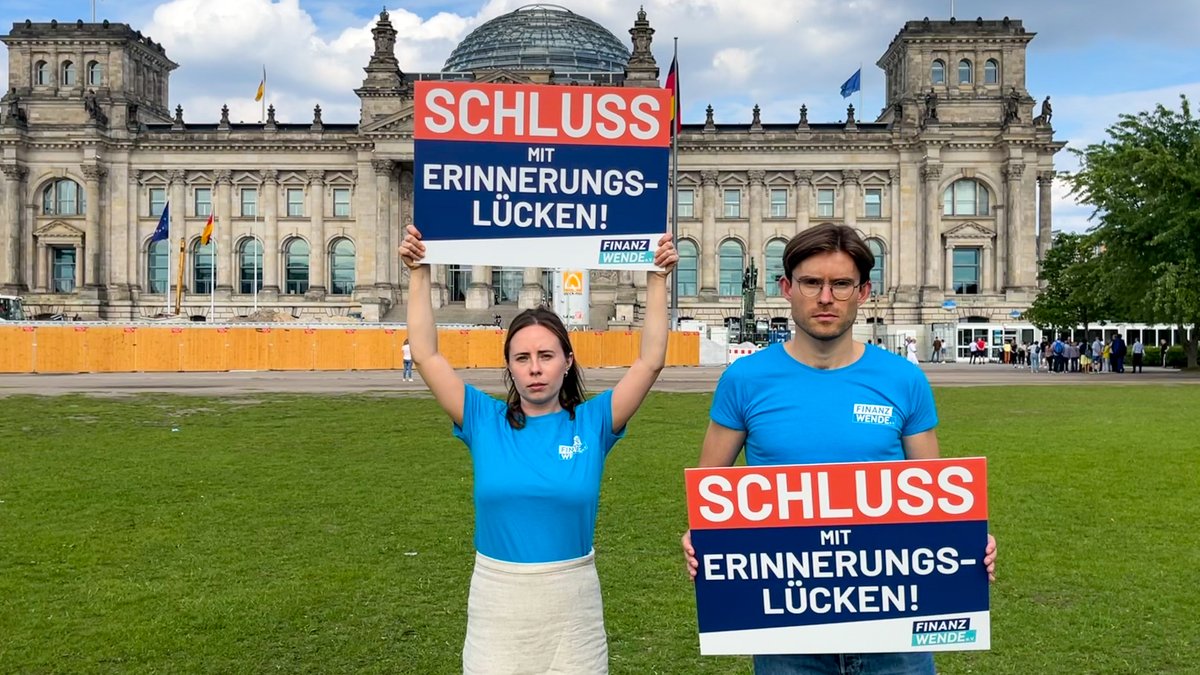 Keine Einigung zum #CumEx-Untersuchungsausschuss zwischen Union und SPD. Die Vorgänge rund um #Scholz und #Warburg Bank verdienen Transparenz, kein unwürdiges Parteiengezänk. Gut dass die Union im Bundestag für Aufklärung kämpft, doch ... zeit.de/politik/deutsc… /1
