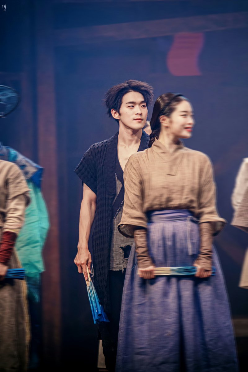 arrrrPic's tweet photo. 230625 스웨그에이지 외쳐! 조선  

호로쇠 役 #장재웅 
기선 役 #정선기

행님!
로쇠야. https://t.co/1UhgpJoY1Q
