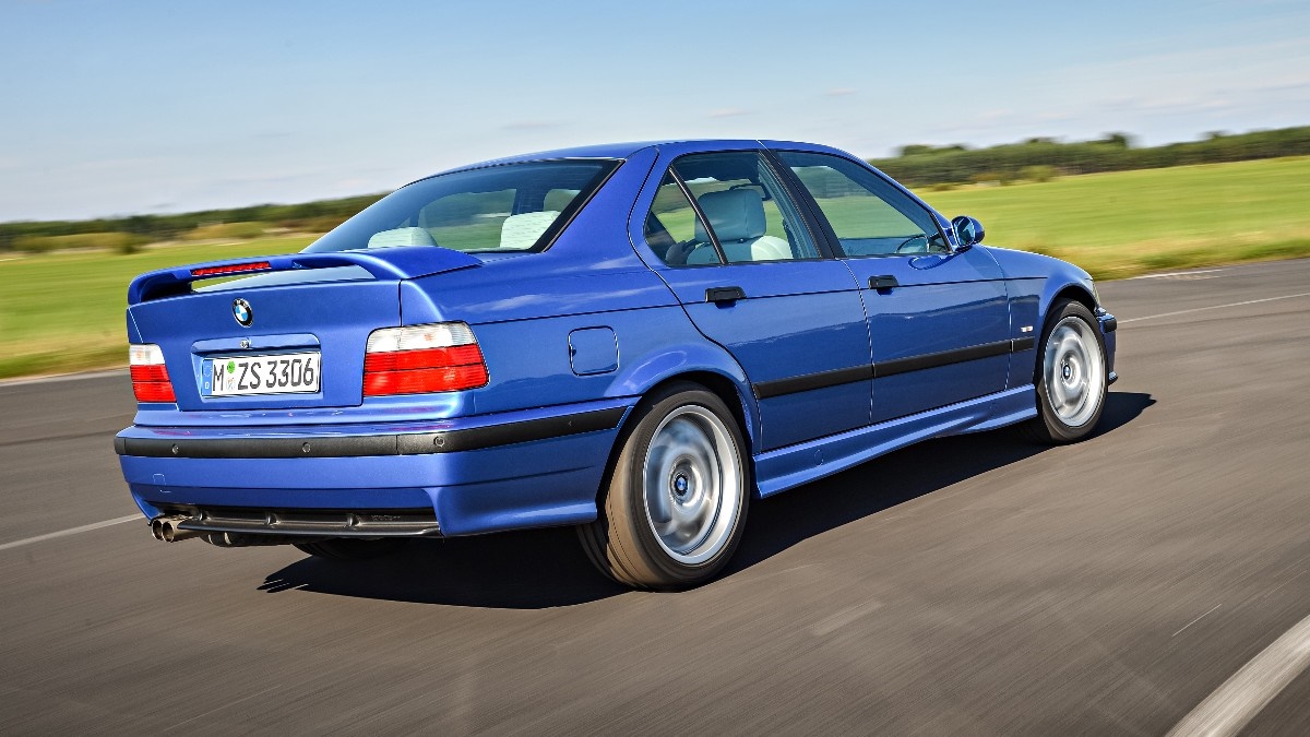 What we talk about when we talk about the Monday Blues. The BMW M3 Limousine (E36).

#BMWClassic #BMWM3 #youngtimer