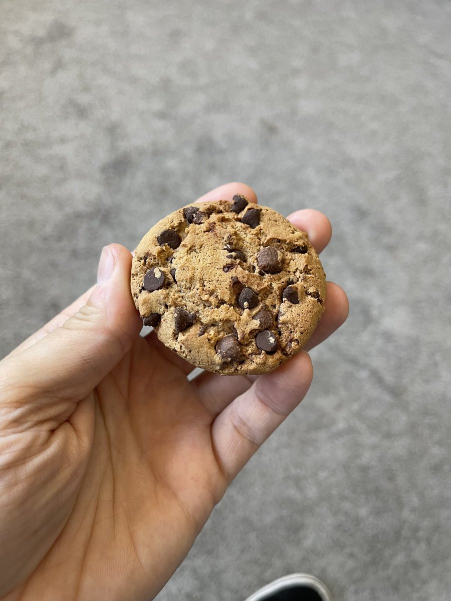 Review das bolachas com pepitas de chocolate do Lidl (0.79€)

Bolachas crocantes mas sem ser duras. Quantidade generosa de chocolate. Excelente binómio preço/qualidade.

10/10 mamava tudo às escondidas