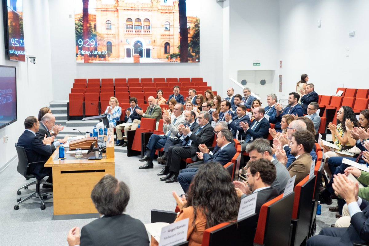 ¡Enhorabuena a los alumnos que han completado con éxito el curso de especialización en Gobierno de la Empresa de San Telmo Business School! 🎉🎓